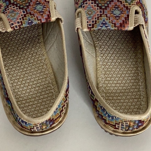 Women's Geometric Pattern Flat Casual Slip On Light Wt Shoe Size 40 (US 9/9.5) - Picture 8 of 14